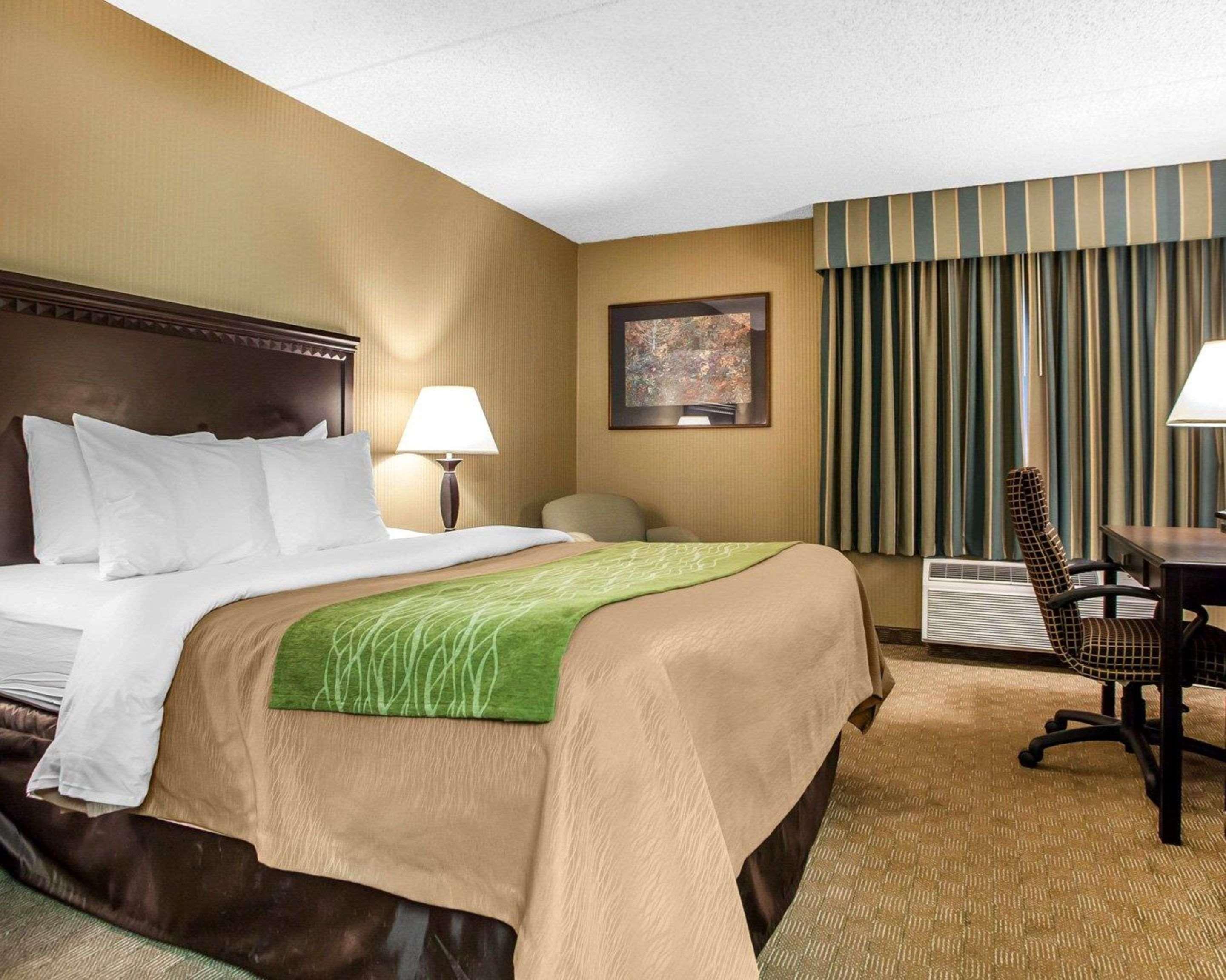 Comfort Inn Edison - New Brunswick Exteriör bild