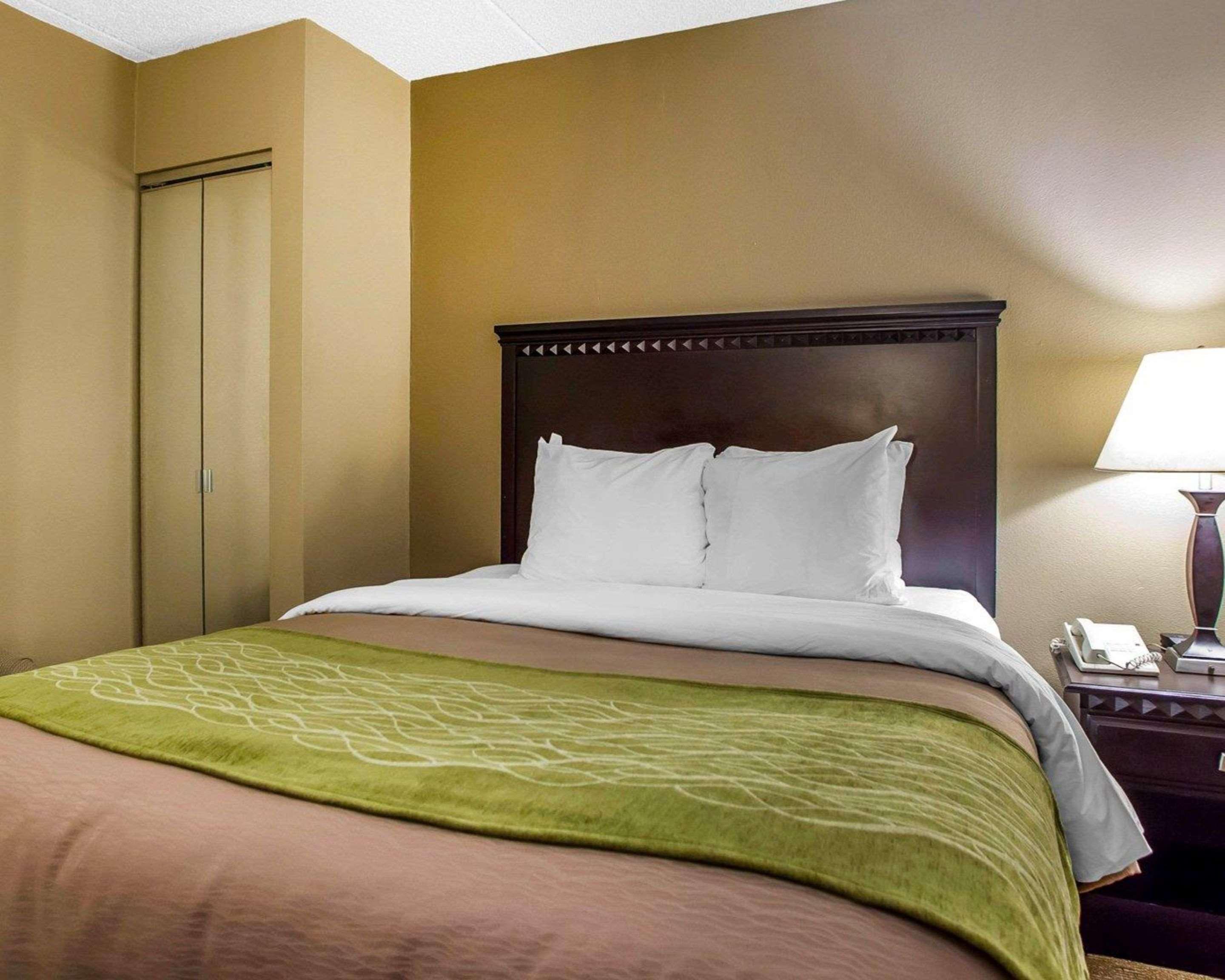 Comfort Inn Edison - New Brunswick Exteriör bild