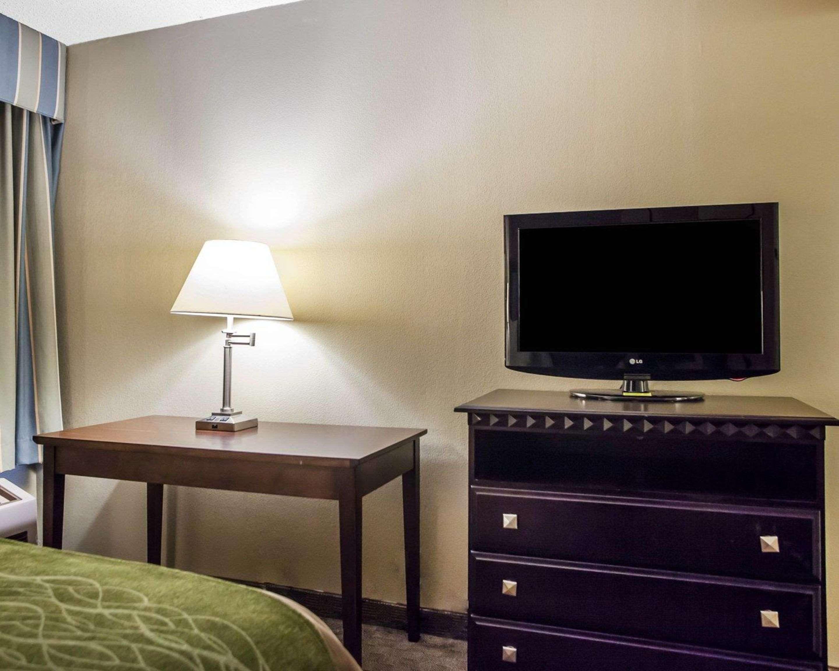 Comfort Inn Edison - New Brunswick Exteriör bild