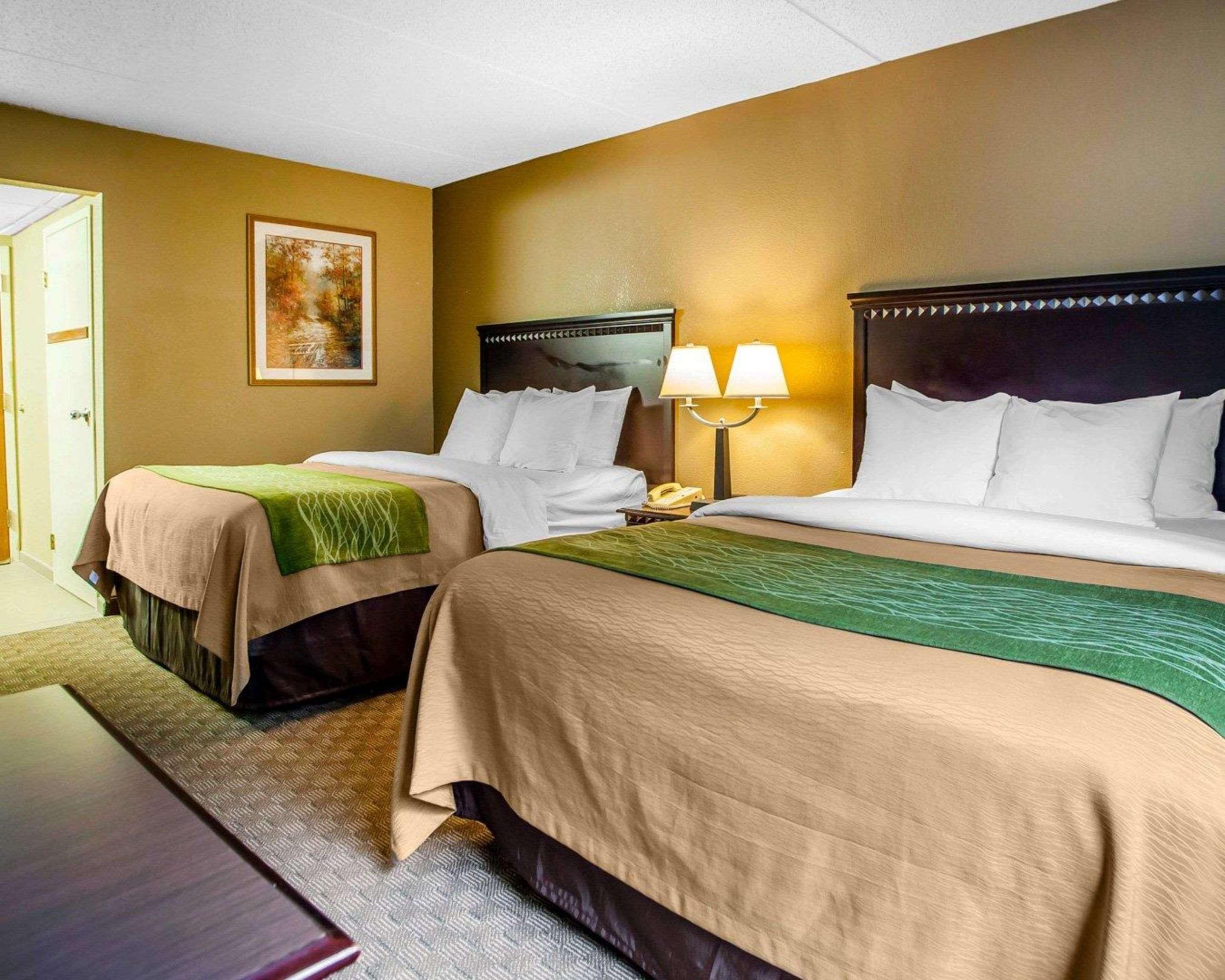 Comfort Inn Edison - New Brunswick Exteriör bild