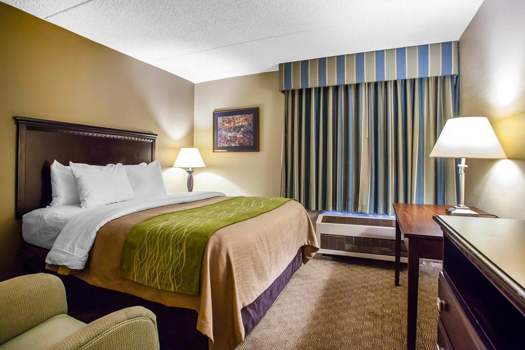 Comfort Inn Edison - New Brunswick Exteriör bild