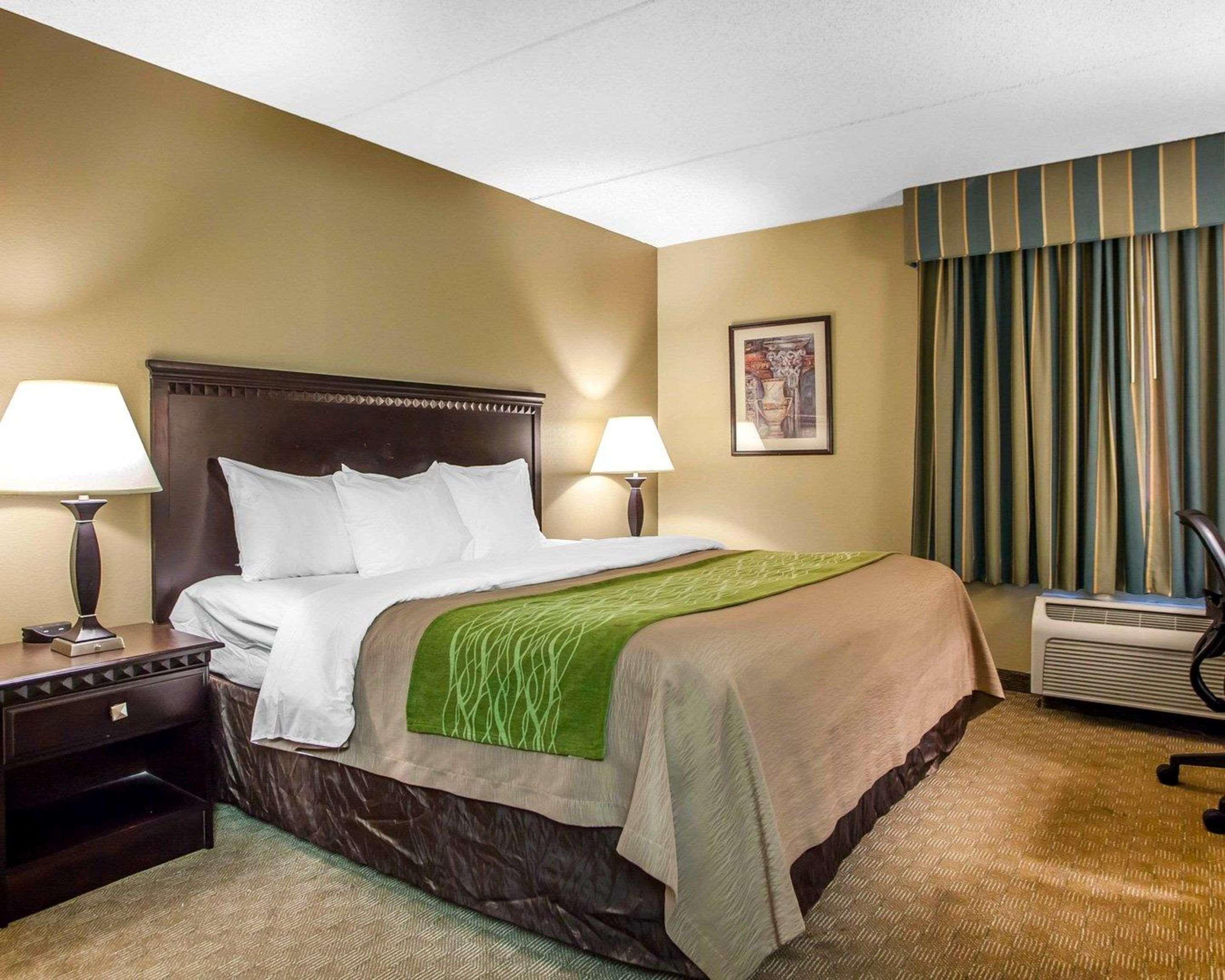 Comfort Inn Edison - New Brunswick Exteriör bild