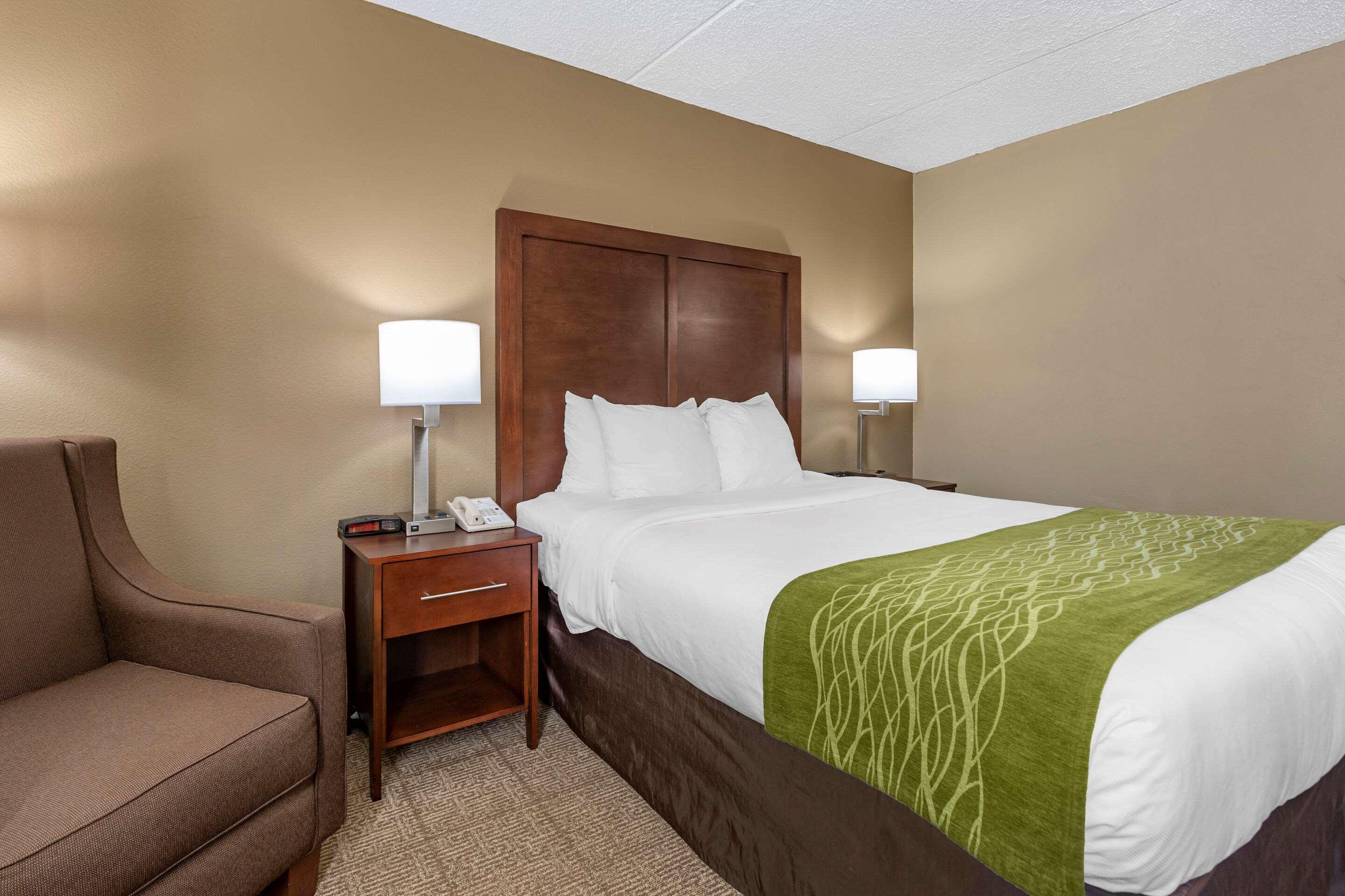 Comfort Inn Edison - New Brunswick Exteriör bild