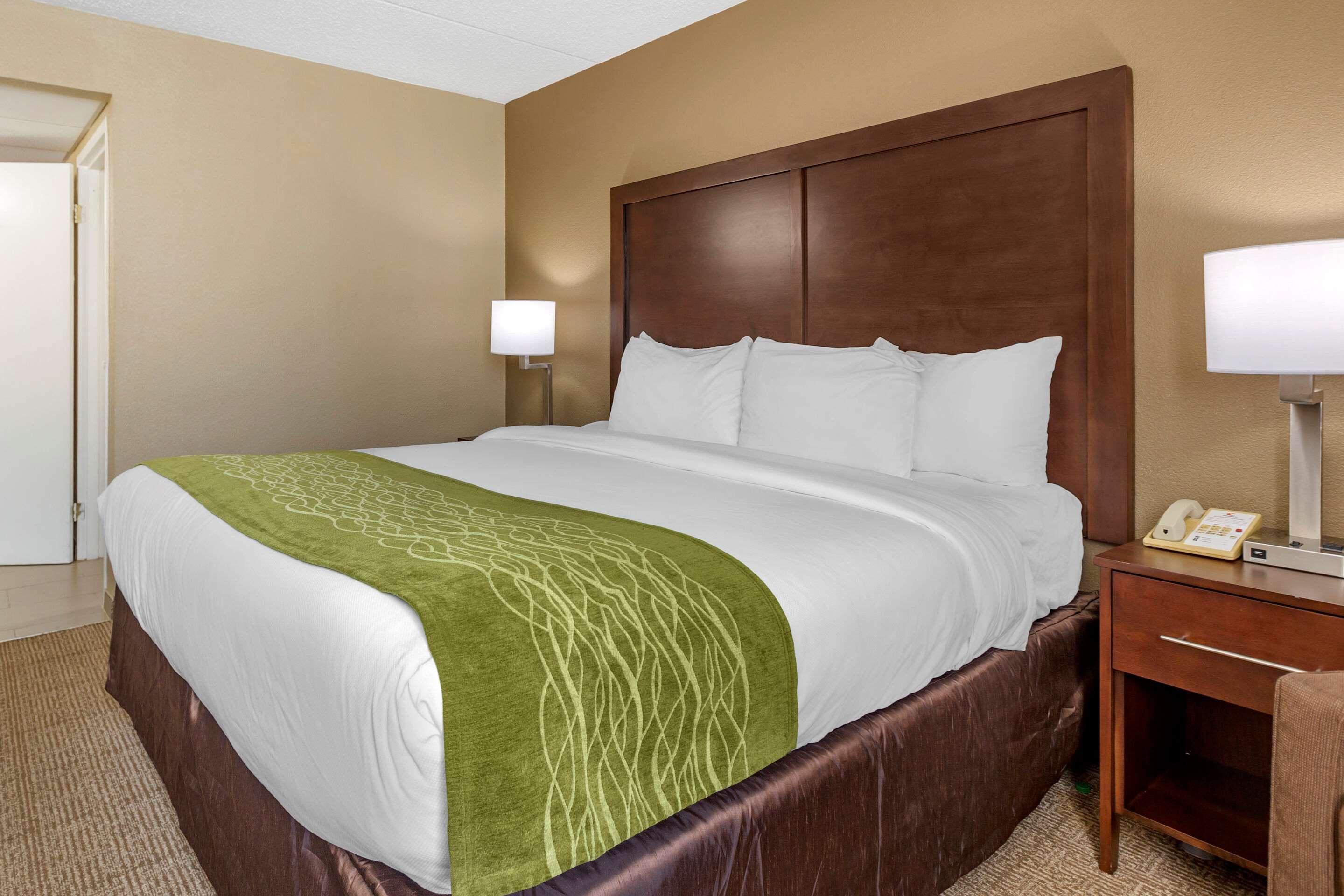 Comfort Inn Edison - New Brunswick Exteriör bild