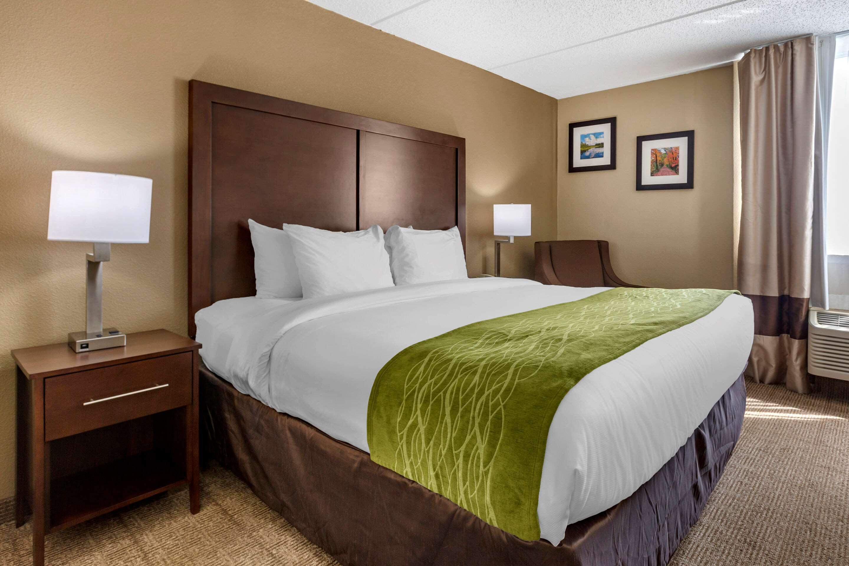 Comfort Inn Edison - New Brunswick Exteriör bild