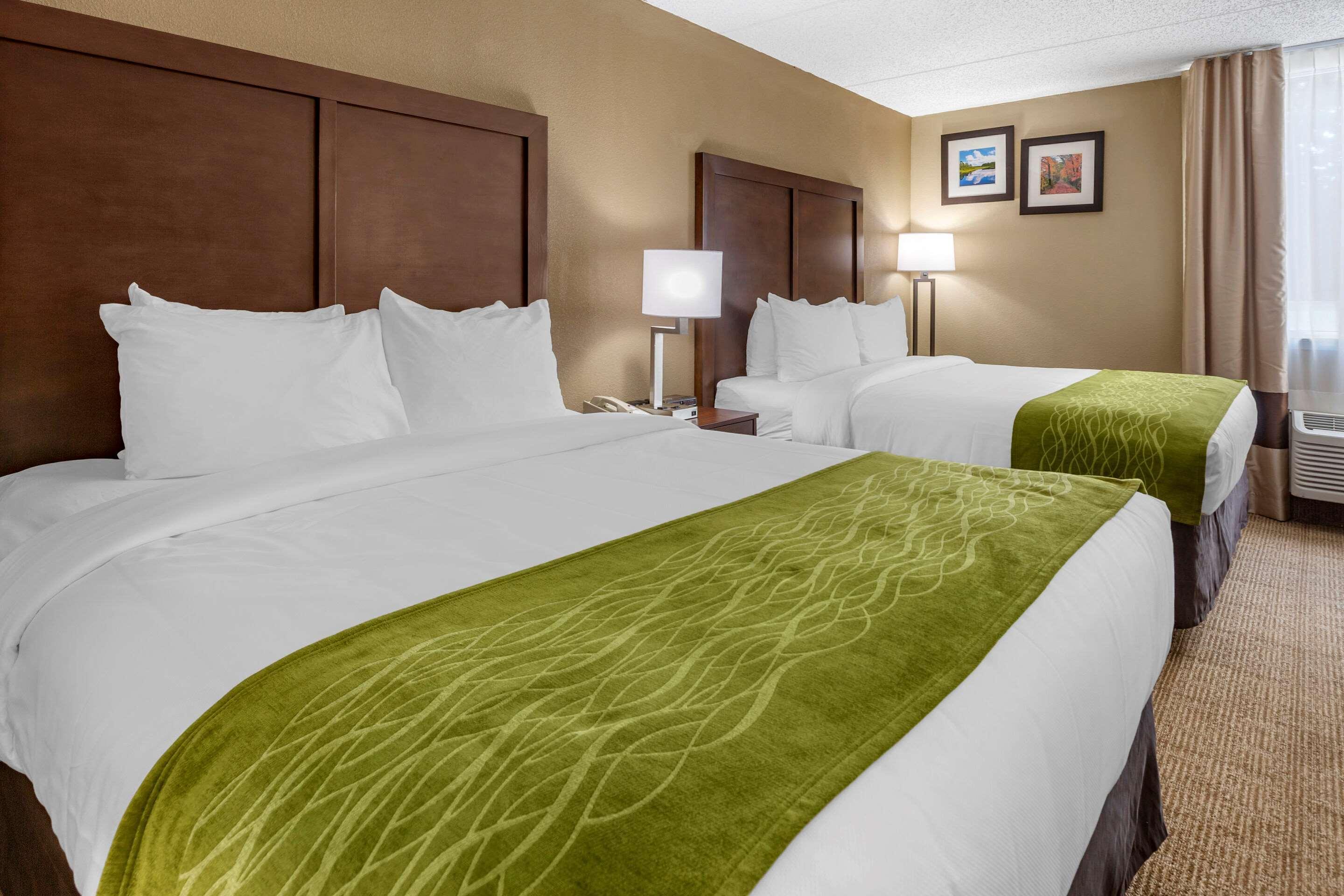 Comfort Inn Edison - New Brunswick Exteriör bild