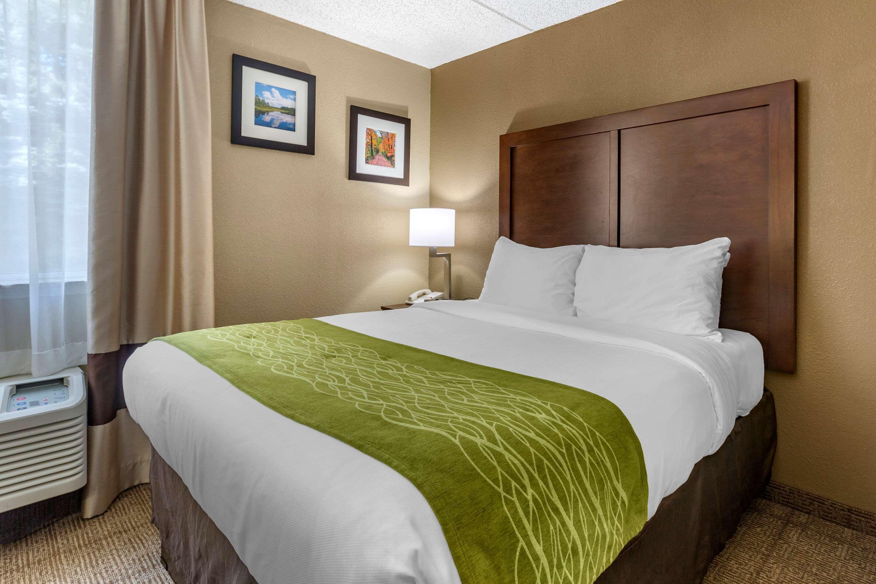 Comfort Inn Edison - New Brunswick Exteriör bild