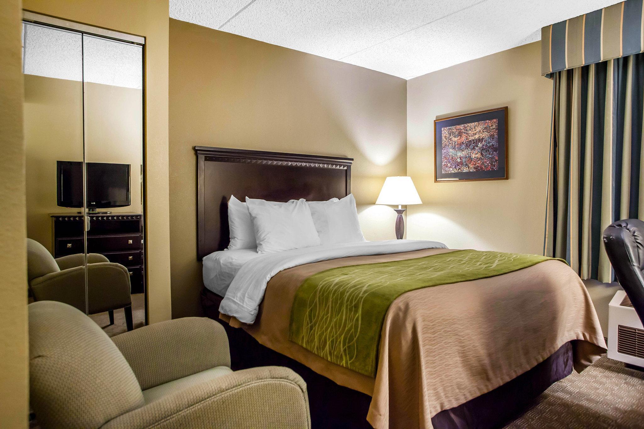 Comfort Inn Edison - New Brunswick Exteriör bild