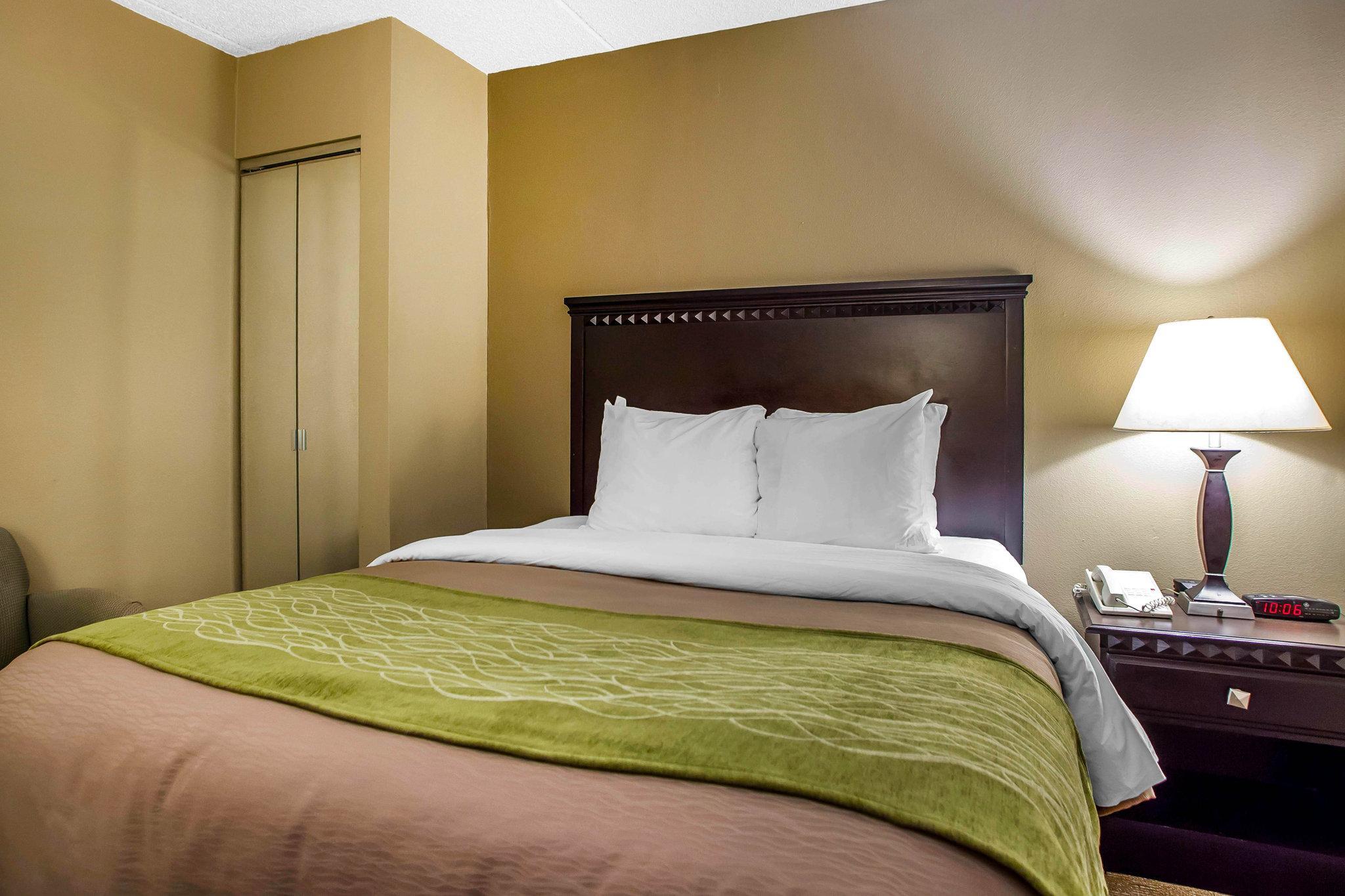 Comfort Inn Edison - New Brunswick Exteriör bild