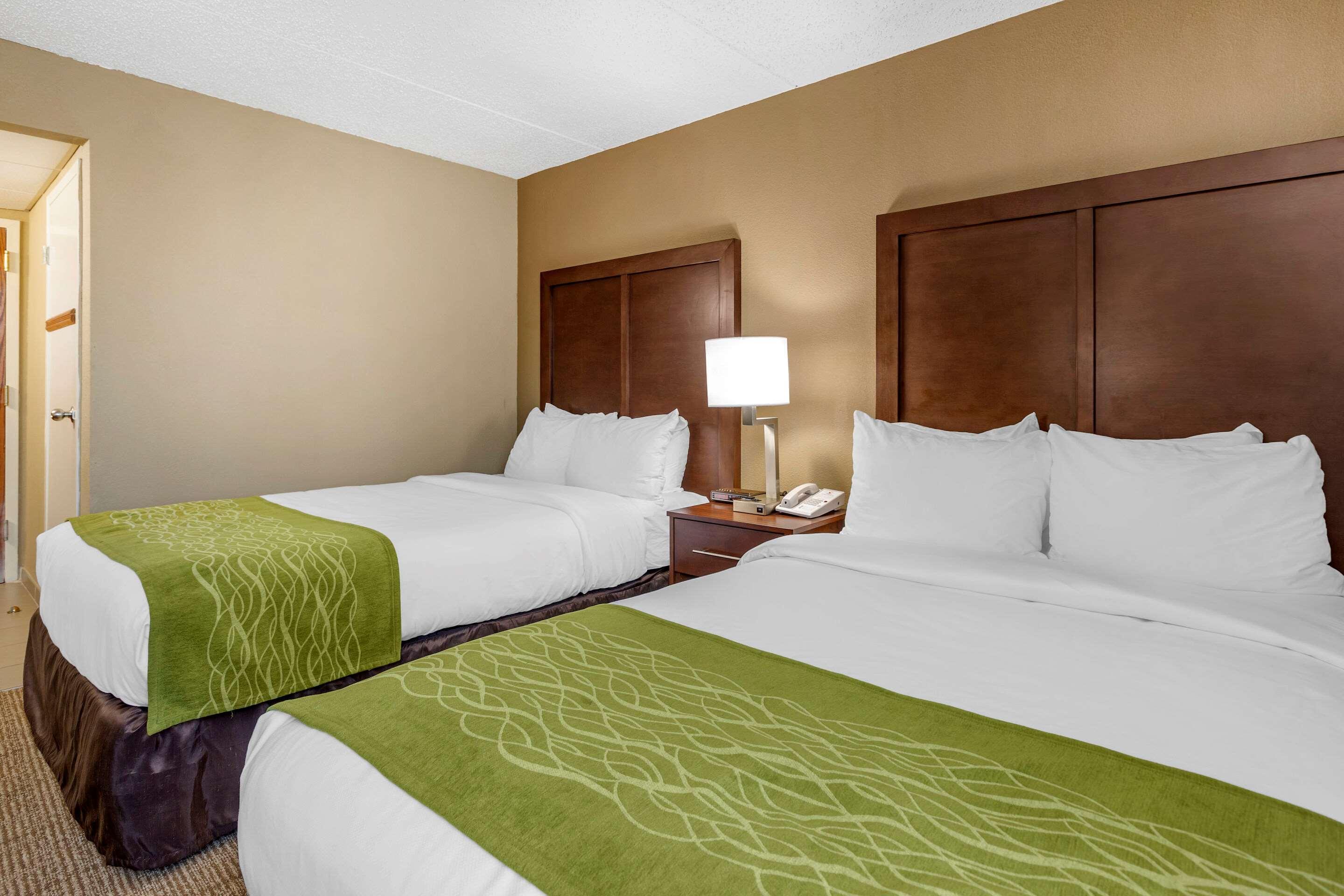 Comfort Inn Edison - New Brunswick Exteriör bild