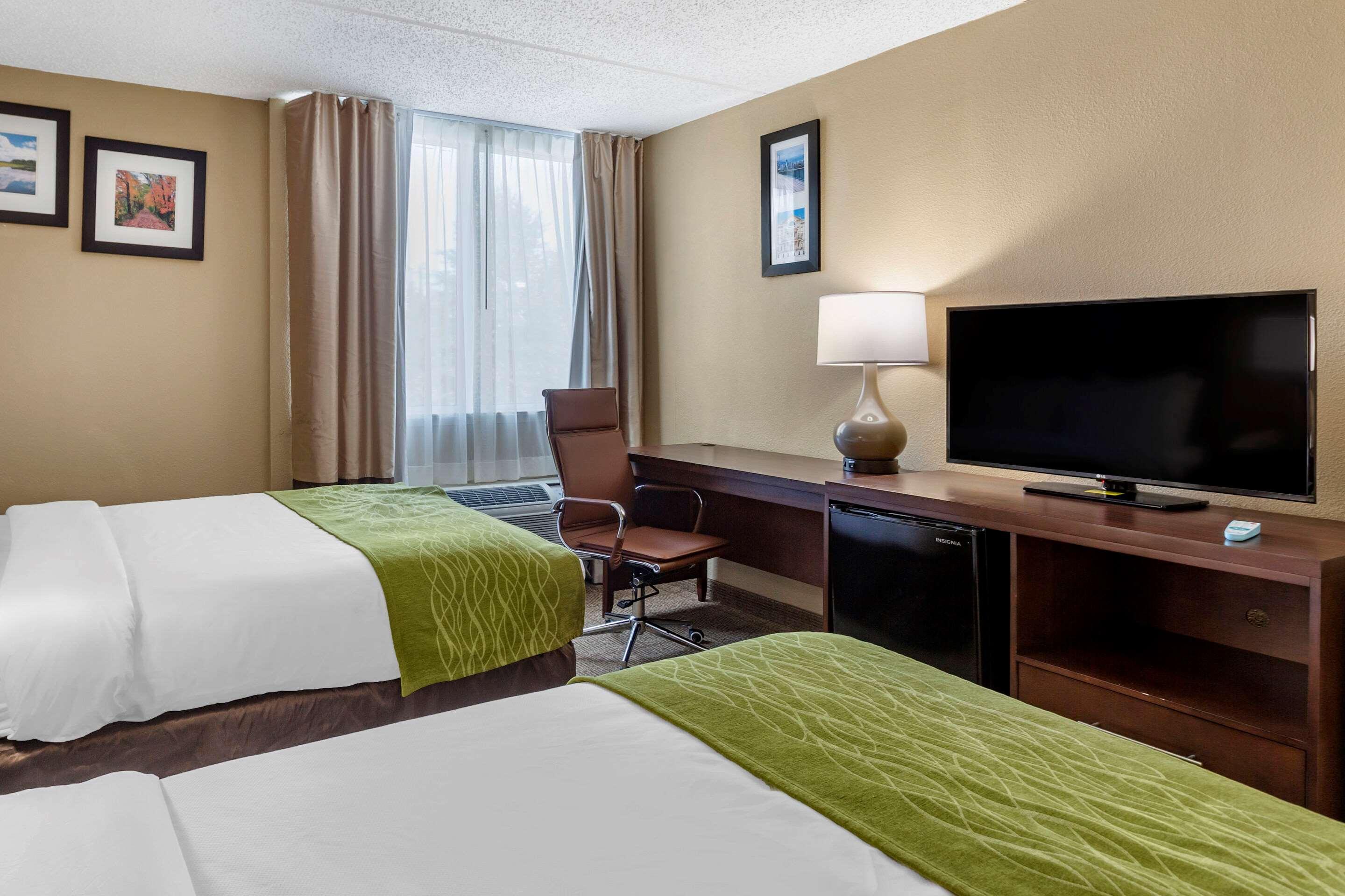 Comfort Inn Edison - New Brunswick Exteriör bild